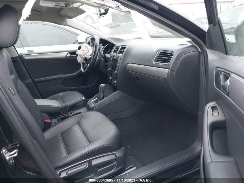 2017 VOLKSWAGEN JETTA SE - 3VWDB7AJXHM220294