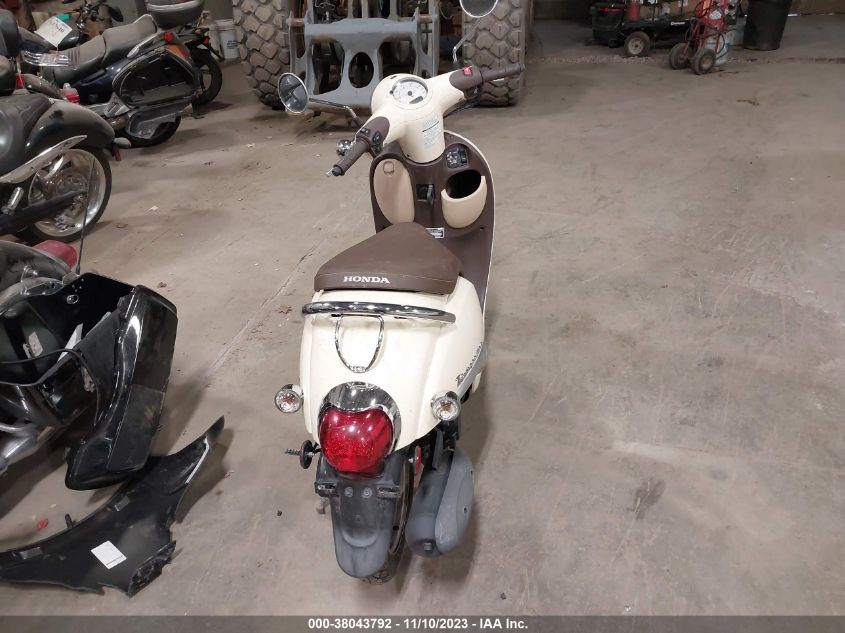 2018 HONDA NCW50 - JH2AF7715JK200413