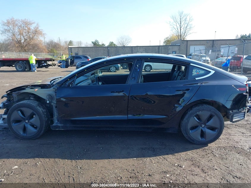 VIN 5YJ3E1EB0JF071992 2018 TESLA MODEL 3