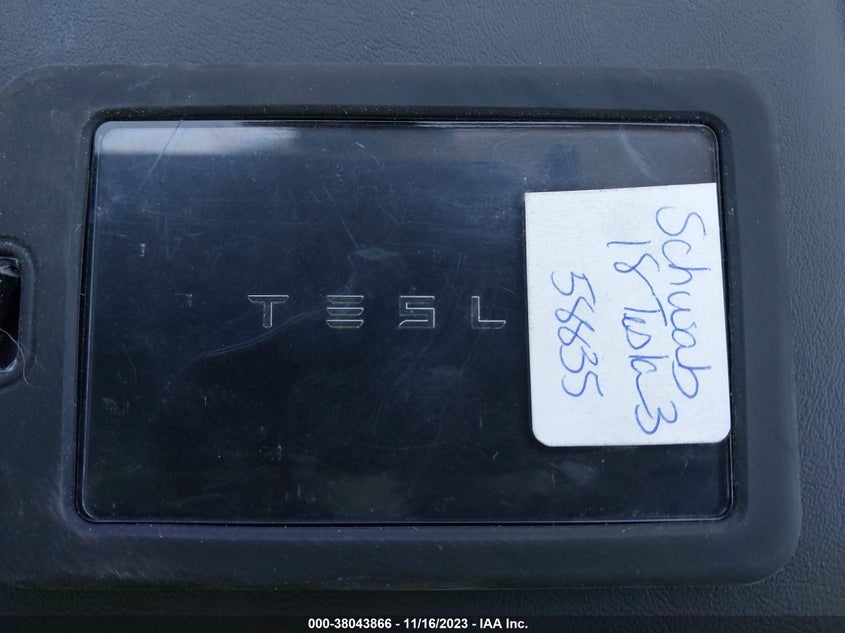 VIN 5YJ3E1EB0JF071992 2018 TESLA MODEL 3