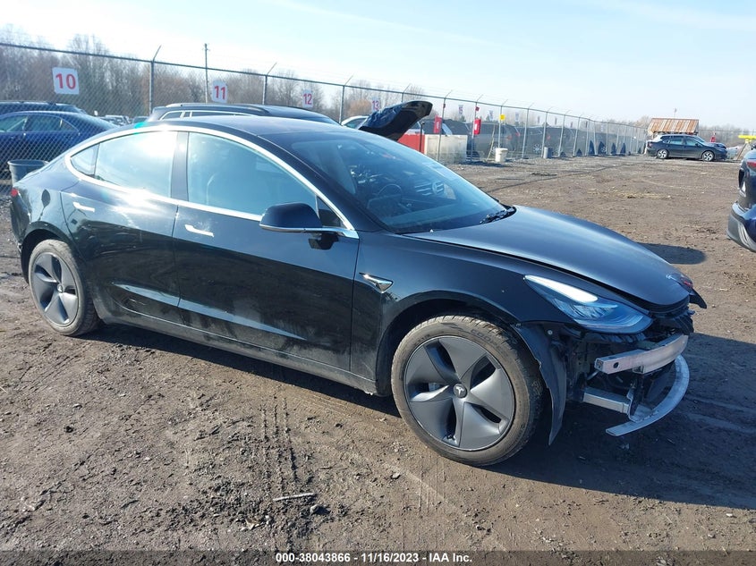 VIN 5YJ3E1EB0JF071992 2018 TESLA MODEL 3