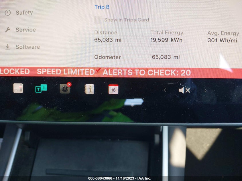 VIN 5YJ3E1EB0JF071992 2018 TESLA MODEL 3