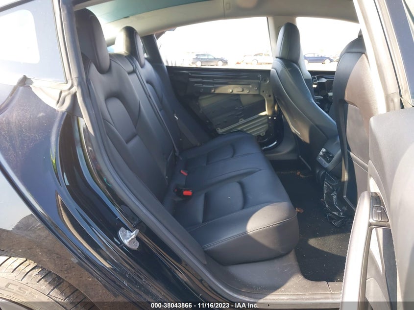 VIN 5YJ3E1EB0JF071992 2018 TESLA MODEL 3