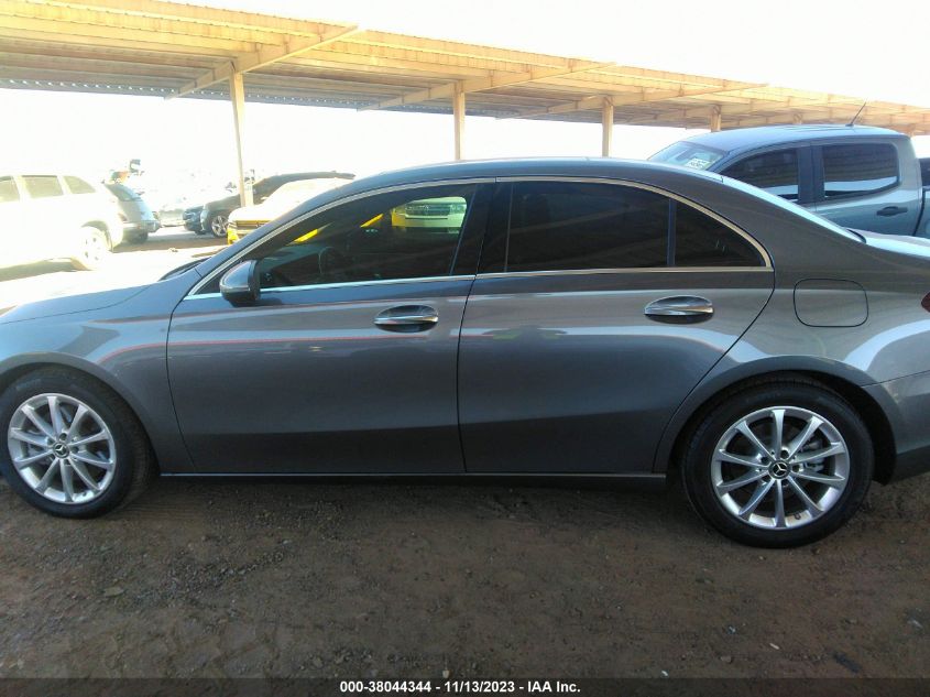 2021 MERCEDES-BENZ A 220 W1K3G4EB4MJ286578