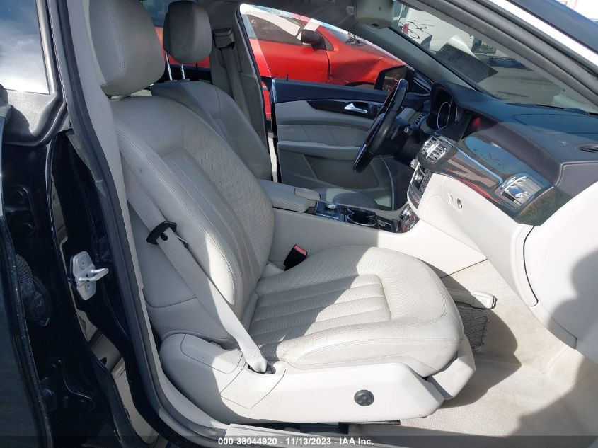 2013 MERCEDES-BENZ CLS 550 WDDLJ7DB1DA083104