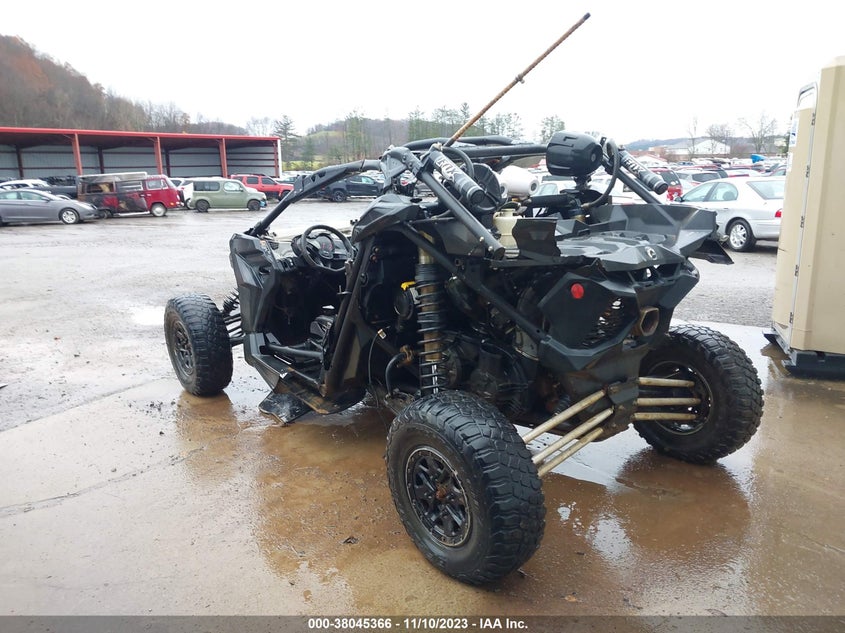 VIN 3JBVXAW22HK001982 2017 CAN-AM MAVERICK X3 X RS TURBO R