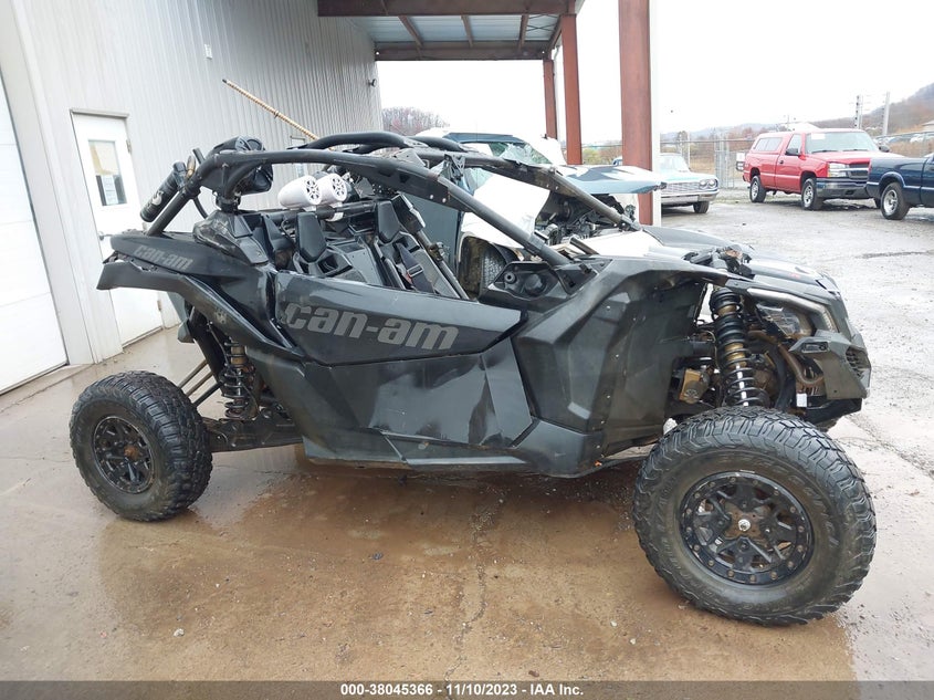 VIN 3JBVXAW22HK001982 2017 CAN-AM MAVERICK X3 X RS TURBO R