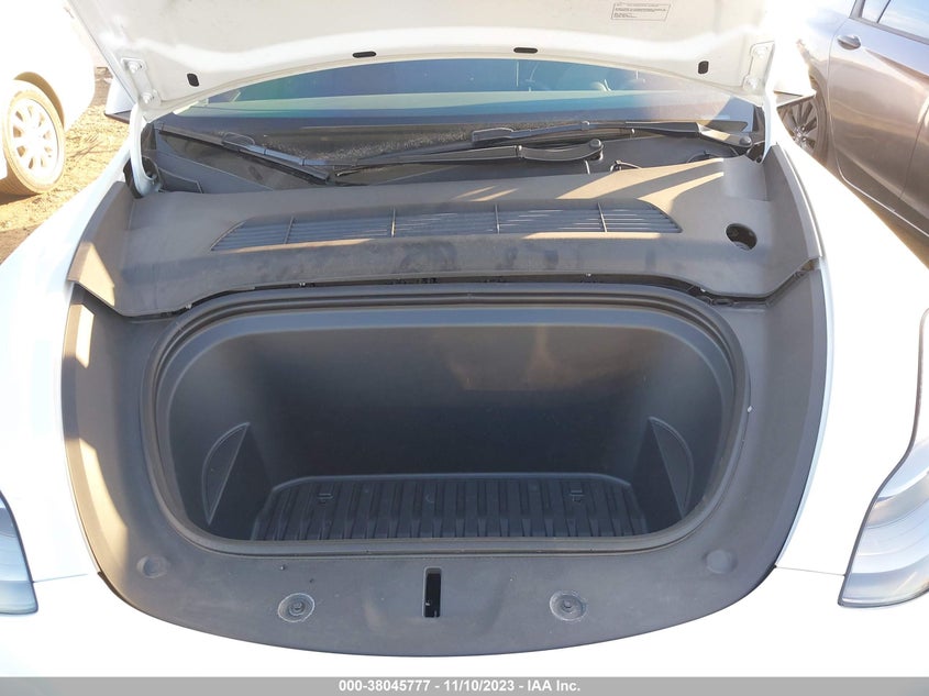 VIN 7SAYGAEE6NF550744 2022 TESLA MODEL Y