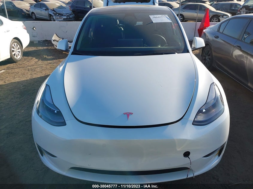 VIN 7SAYGAEE6NF550744 2022 TESLA MODEL Y