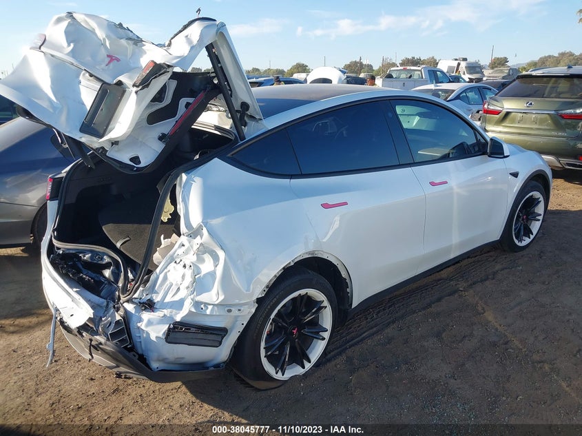 VIN 7SAYGAEE6NF550744 2022 TESLA MODEL Y