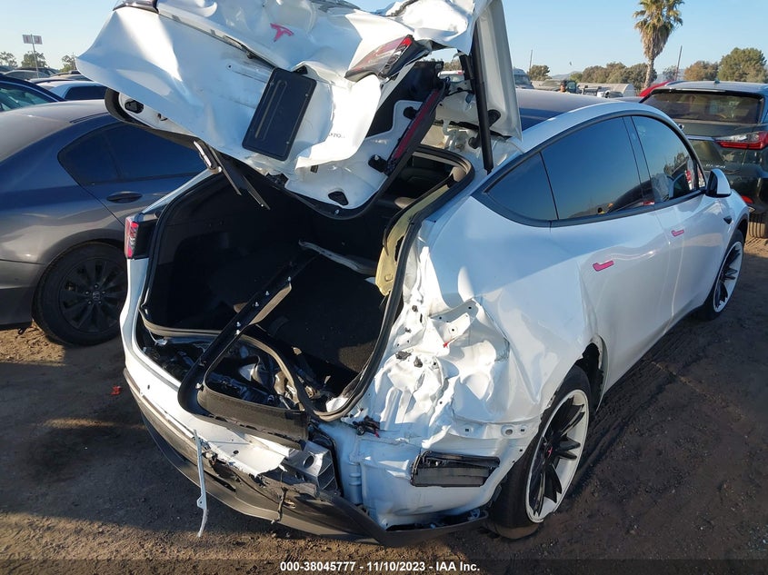 VIN 7SAYGAEE6NF550744 2022 TESLA MODEL Y