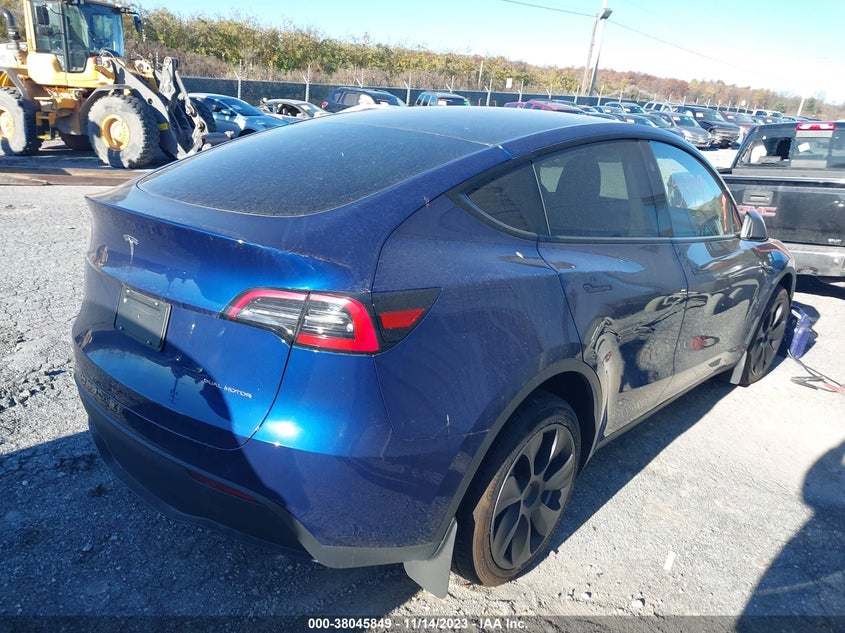 VIN 7SAYGDEE3PA137195 2023 TESLA MODEL Y