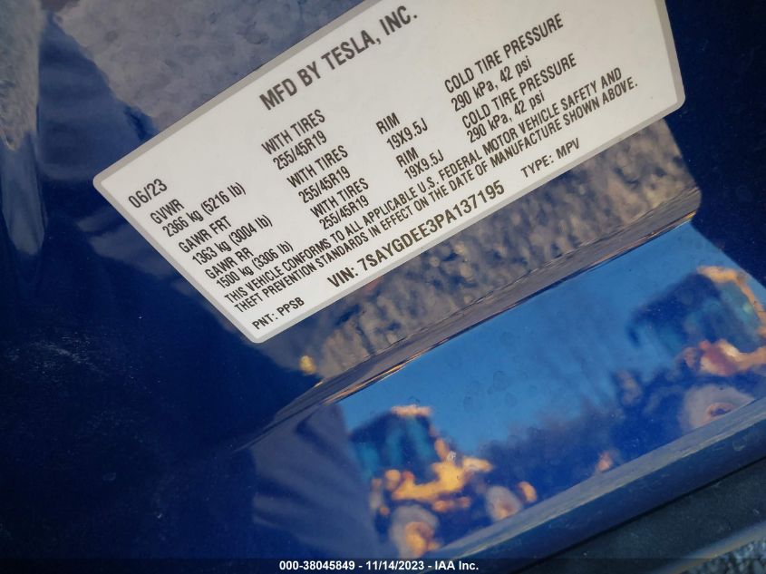 VIN 7SAYGDEE3PA137195 2023 TESLA MODEL Y