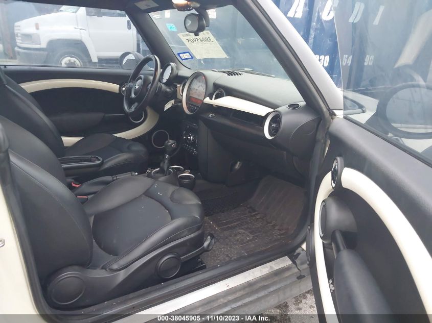 2013 MINI CONVERTIBLE COOPER S WMWZP3C54DT550914