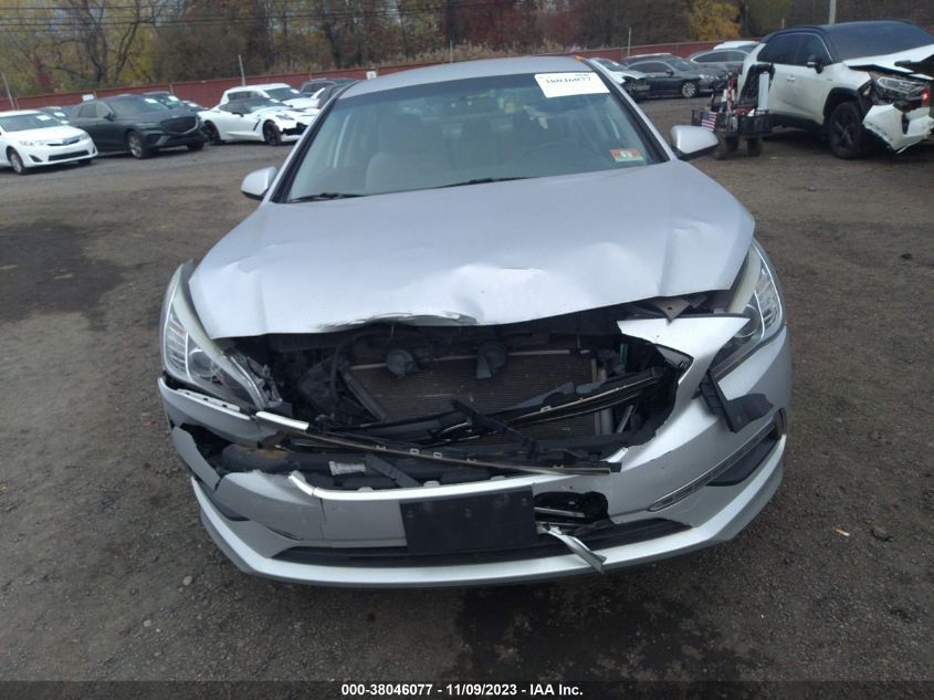 2015 HYUNDAI SONATA 2.4L SE - 5NPE24AF4FH199849