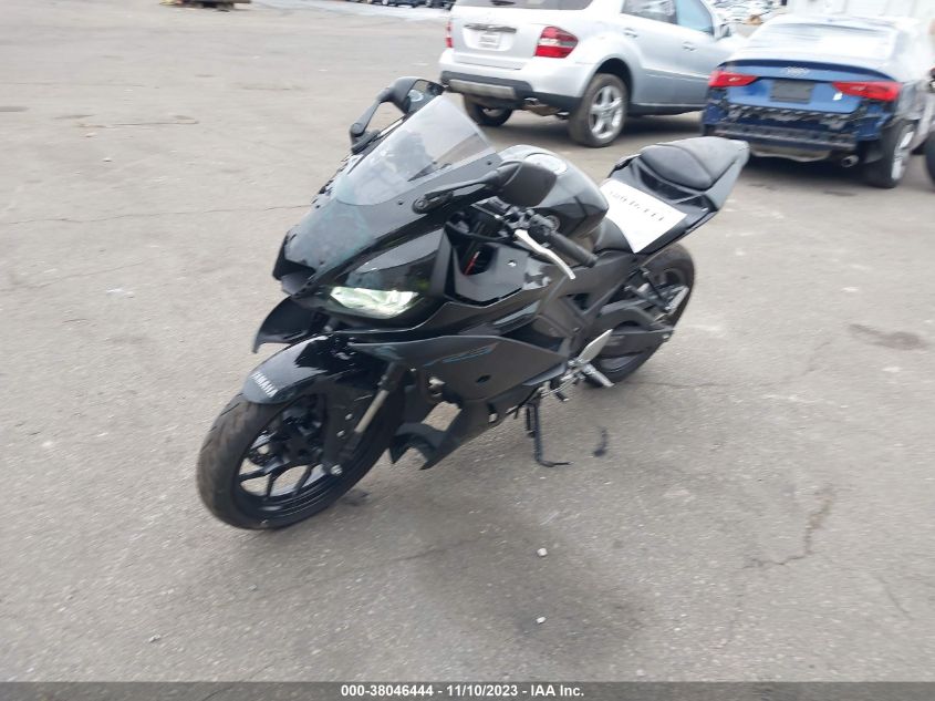 2023 YAMAHA YZFR3 A MH3RH18Y2PK011825