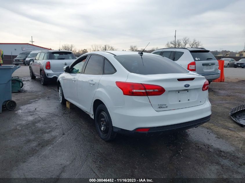 2015 FORD FOCUS SE - 1FADP3F24FL317431