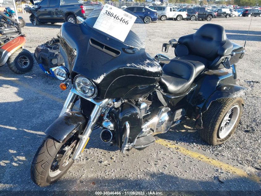 2016 HARLEY-DAVIDSON FLHTCUTG TRI GLIDE ULTRA - 1HD1MAL10GB852350