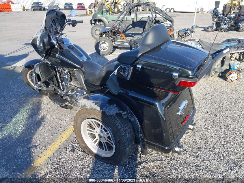 2016 HARLEY-DAVIDSON FLHTCUTG TRI GLIDE ULTRA - 1HD1MAL10GB852350