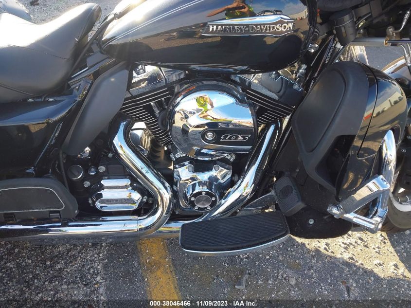2016 HARLEY-DAVIDSON FLHTCUTG TRI GLIDE ULTRA - 1HD1MAL10GB852350