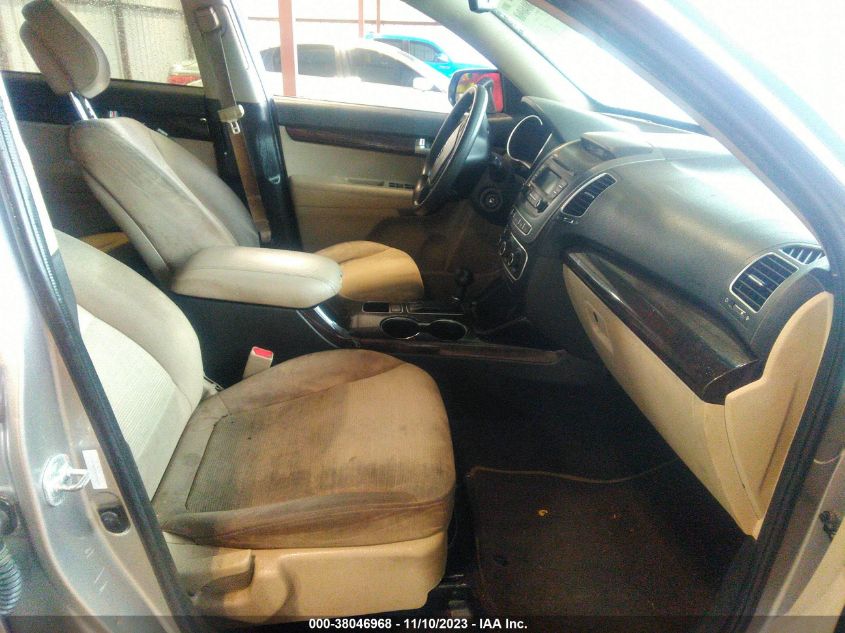 2014 KIA SORENTO LX V6 - 5XYKT4A74EG484873