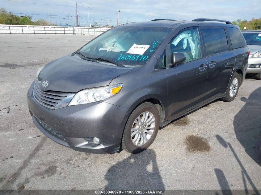 5TDYK3DC0GS718481 2016 TOYOTA SIENNA, photo no. 2