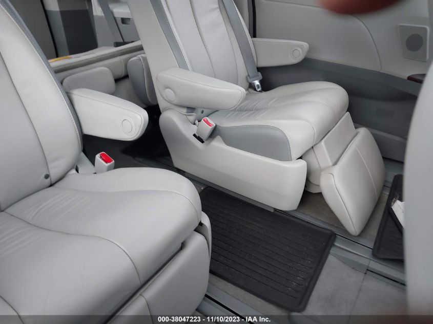 2013 TOYOTA SIENNA XLE/LIMITED - 5TDDK3DC3DS063405