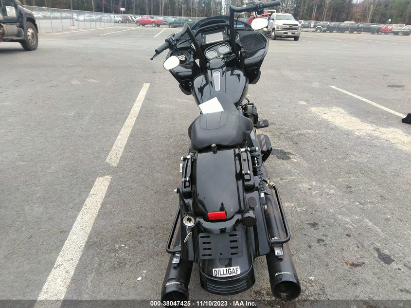 VIN 1HD1KTC16JB679099 2018 HARLEY-DAVIDSON FLTRXS ROAD GLIDE SPECIAL