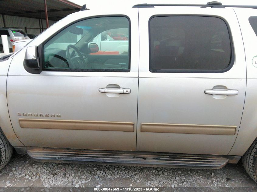 2014 CHEVROLET SUBURBAN 1500 LT - 1GNSCJE02ER124182