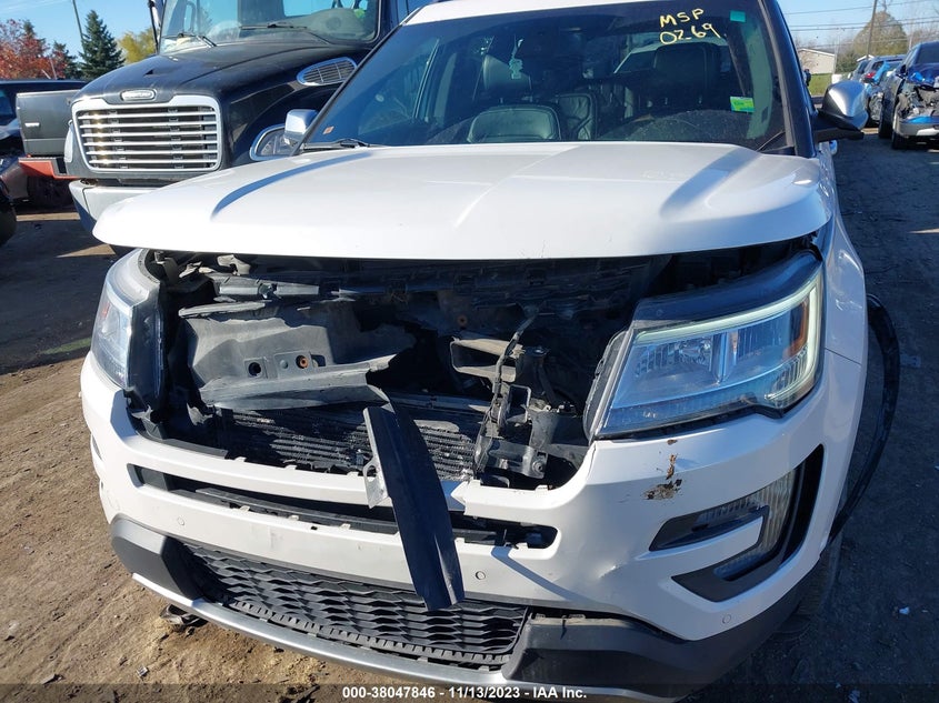 VIN 1FM5K8HTXHGA10269 2017 FORD EXPLORER PLATINUM