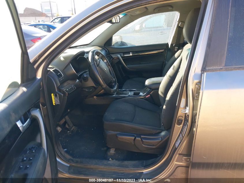 2014 KIA SORENTO LX - 5XYKT4A62EG515187