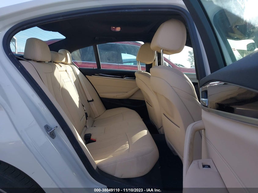 VIN WBA13AG04MCF15529 2021 BMW 530E