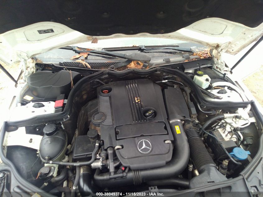 2013 MERCEDES-BENZ C 250 SPORT/LUXURY - WDDGF4HB7DR251647