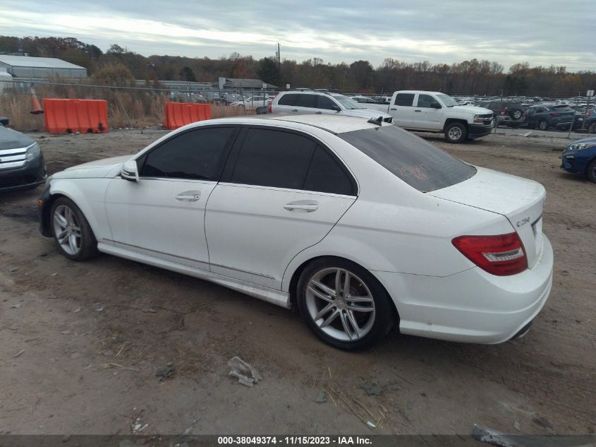 2013 MERCEDES-BENZ C 250 SPORT/LUXURY - WDDGF4HB7DR251647