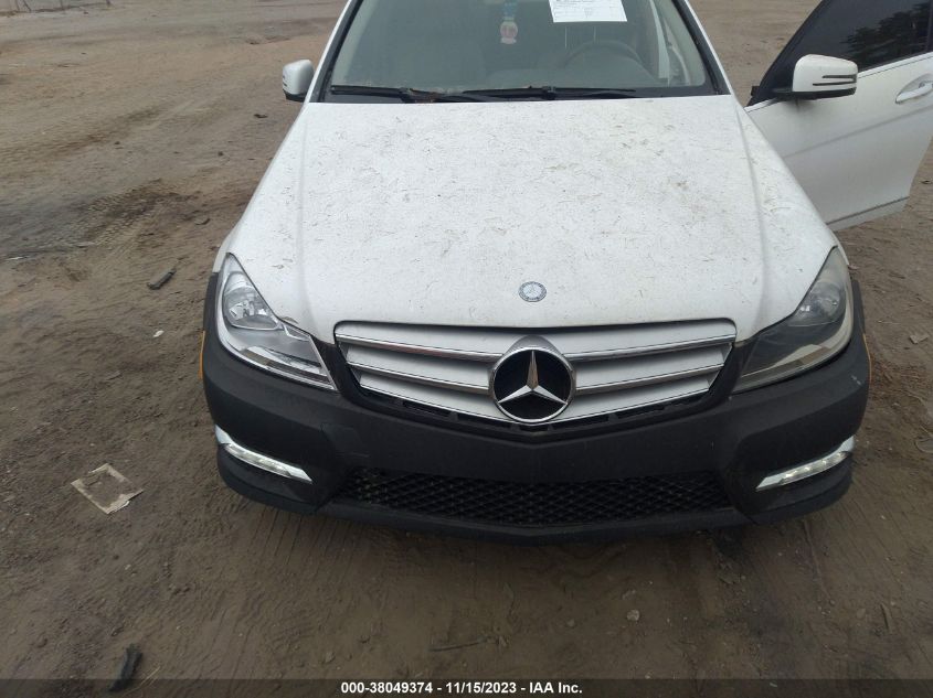 2013 MERCEDES-BENZ C 250 SPORT/LUXURY - WDDGF4HB7DR251647
