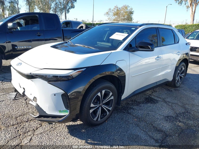 VIN JTMAAAAAXPA005547 2023 TOYOTA BZ4X XLE