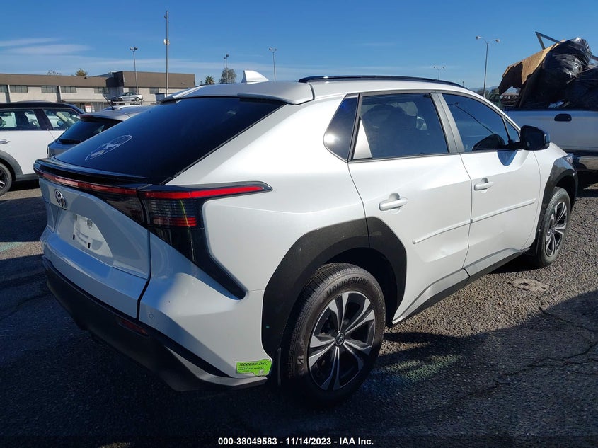 VIN JTMAAAAAXPA005547 2023 TOYOTA BZ4X XLE