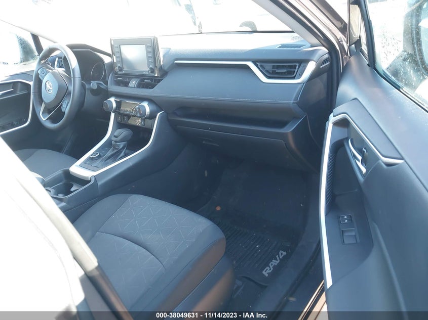 VIN 2T3RWRFV7LW090793 2020 TOYOTA RAV4 XLE HYBRID