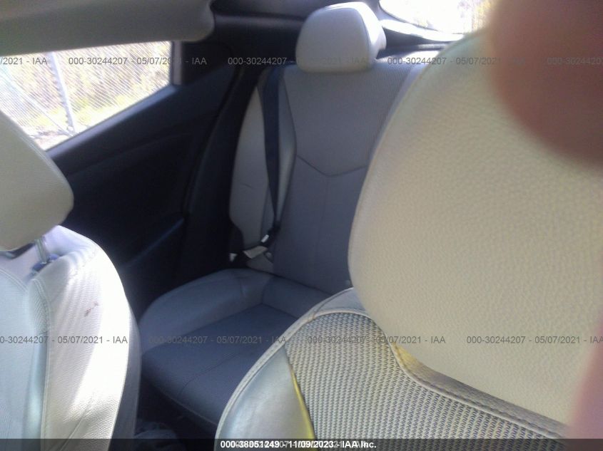 2013 HYUNDAI VELOSTER W/GRAY INT - KMHTC6ADXDU087019
