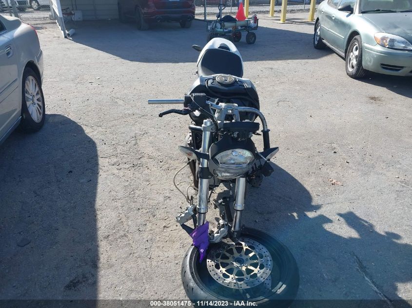 2011 DUCATI MONSTER 696 ZDM1RADN1BB040363