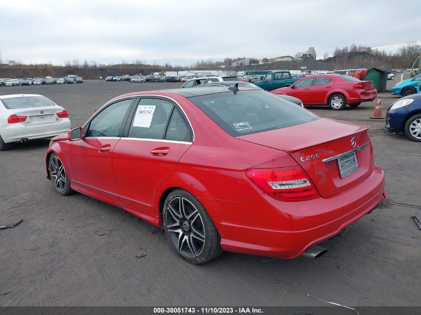 2013 MERCEDES-BENZ C 250 SPORT/LUXURY WDDGF4HB6DA861344