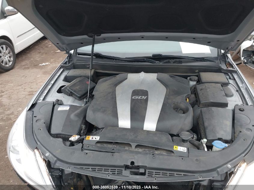 2013 HYUNDAI GENESIS 3.8 - KMHGC4DD3DU235562