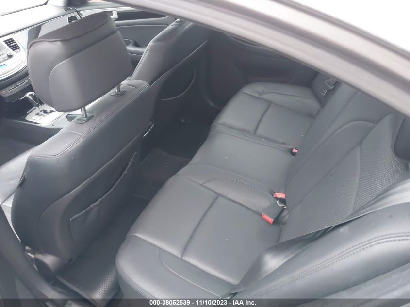 2013 HYUNDAI GENESIS 3.8 - KMHGC4DD3DU235562