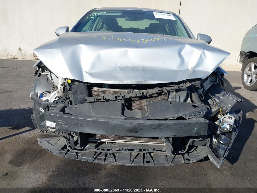 2017 HYUNDAI ELANTRA SE/VALUE/LIMITED - 5NPD84LF2HH155665