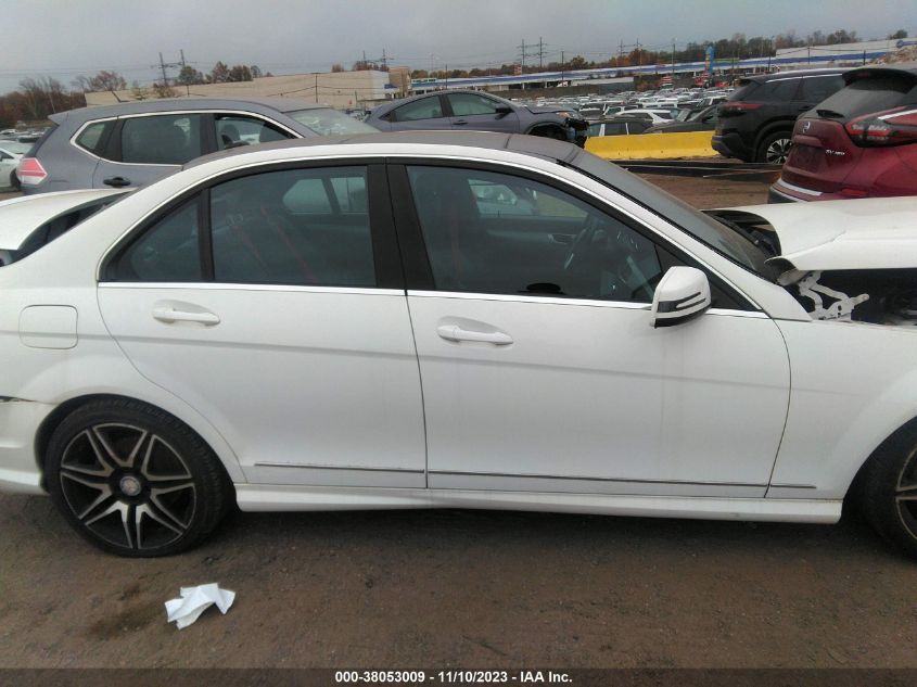 2013 MERCEDES-BENZ C 300 LUXURY 4MATIC - WDDGF8ABXDR261624