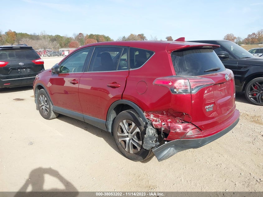 VIN JTMBFREV8JD229035 2018 TOYOTA RAV4 LE
