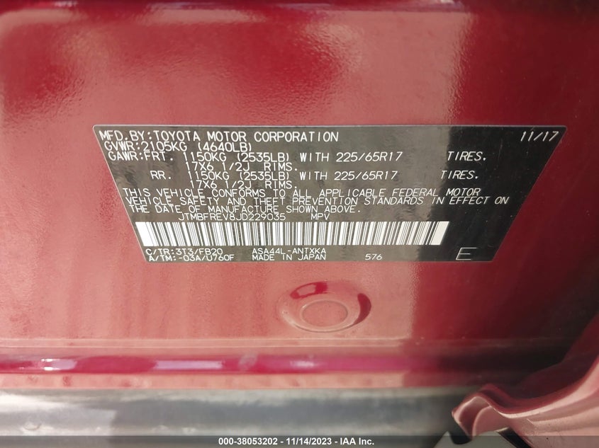 VIN JTMBFREV8JD229035 2018 TOYOTA RAV4 LE
