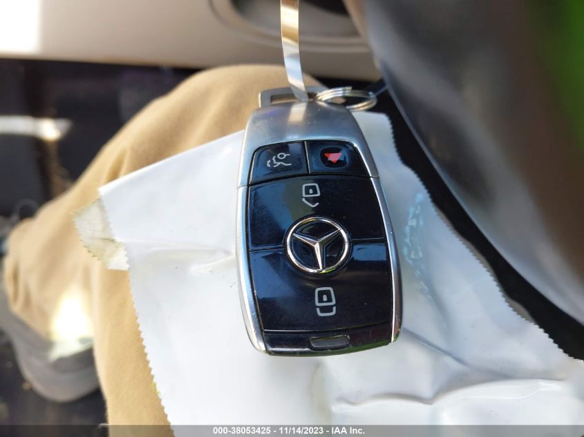 2017 MERCEDES-BENZ E 300 - WDDZF4JB2HA041772