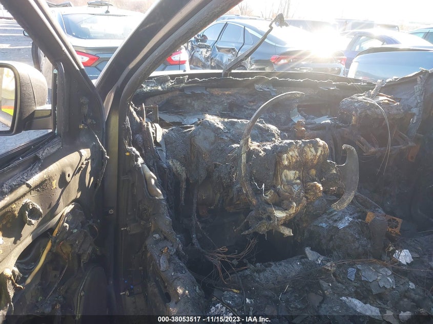 VIN 3C4NJDBB4JT423399 2018 JEEP COMPASS LATITUDE