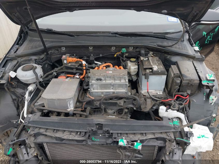 2019 VOLKSWAGEN E-GOLF SE - WVWKR7AU6KW908350